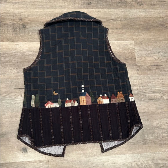 Vintage Handmade Unique Ladies Patchwork Quilted Vest Nature Floral Size Medium - Picture 2 of 3